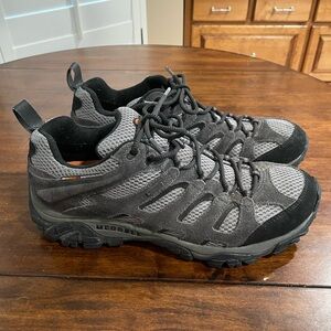 Merrell  Men’s  size 12 Trail shoes